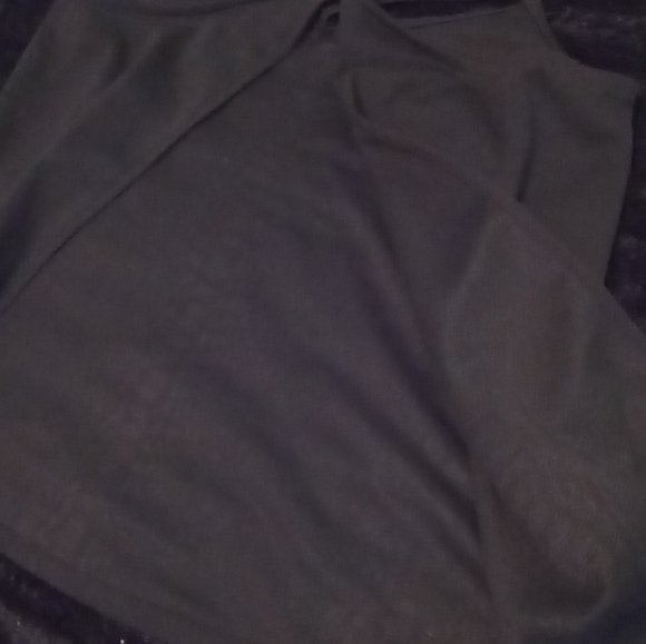 ✳️3/$20✳️ Spaghetti Strap/ Open Back Top - Picture 4 of 6